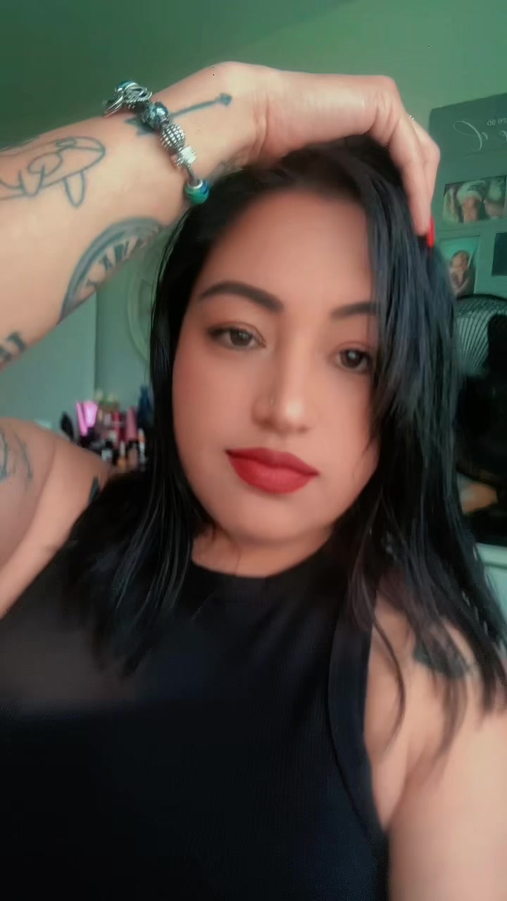 @laura🖤