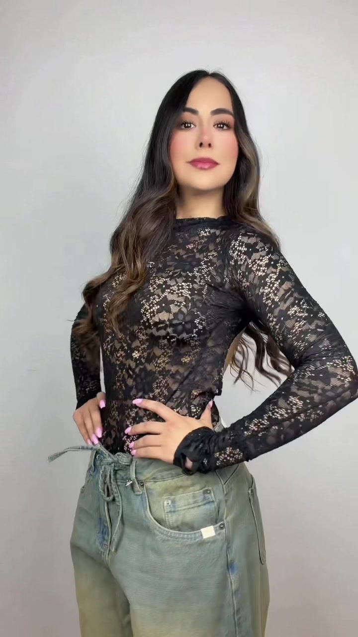 @Adriana González