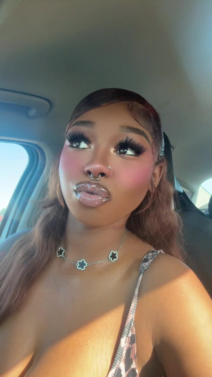 @alayahJ.