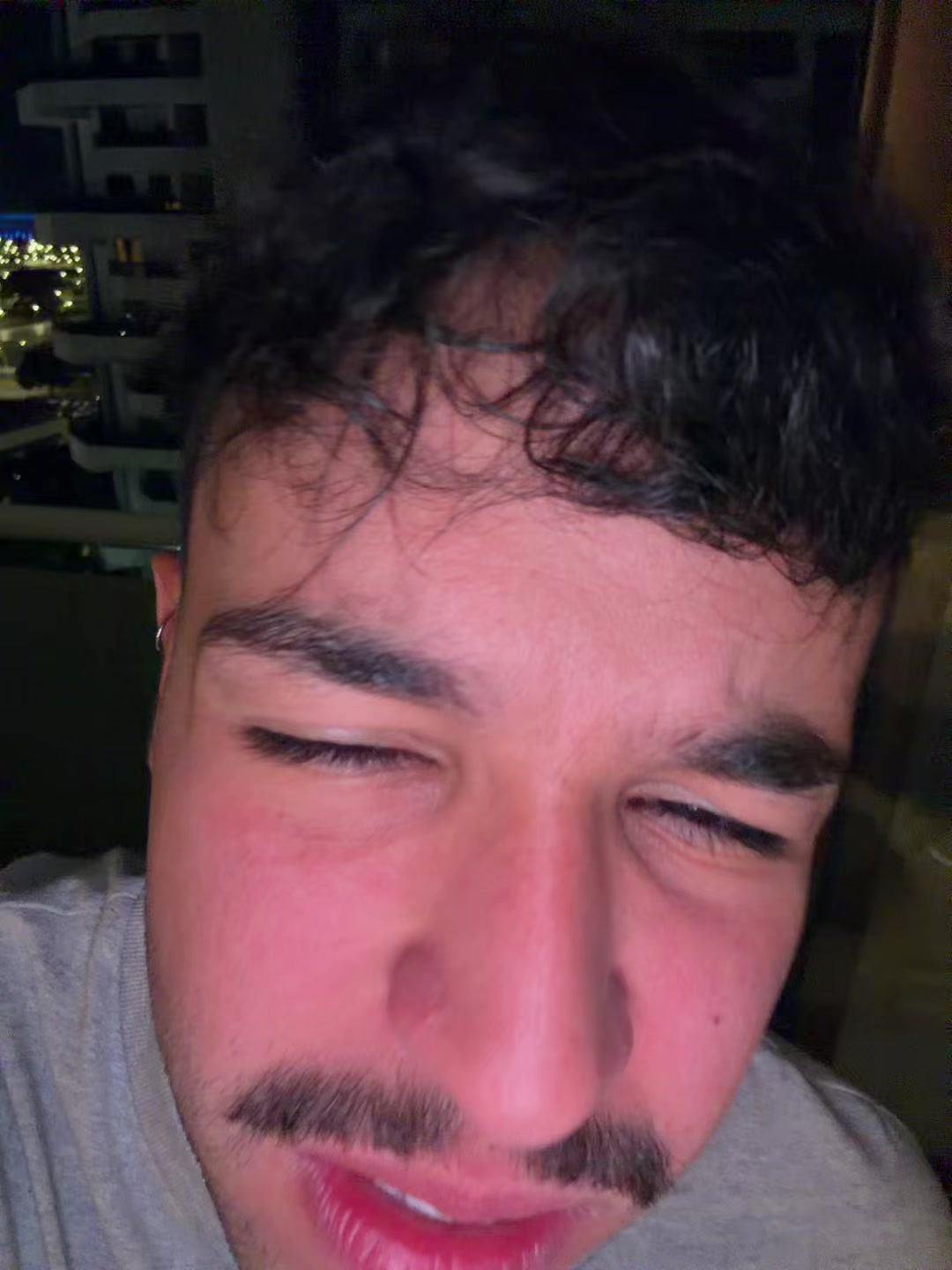 @uailazaro