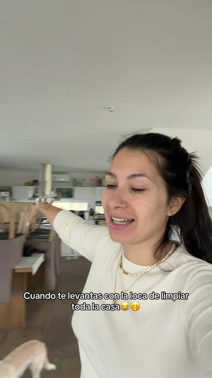 @𝑬𝒍𝒊 𝑴𝒐𝒍𝒊𝒏𝒂