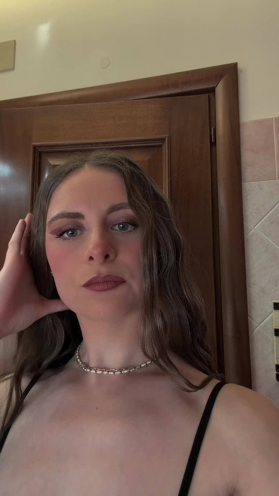 @𝐄 𝐋 𝐈🖤