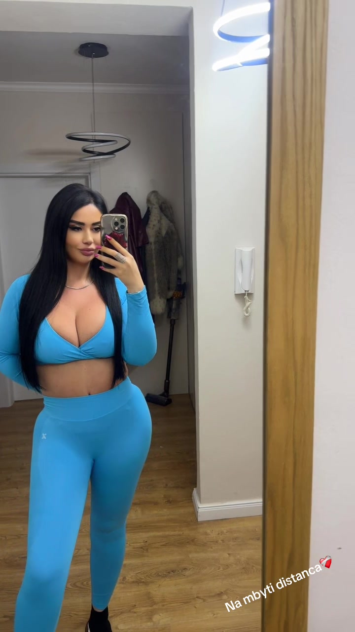 @Holabebesita_27