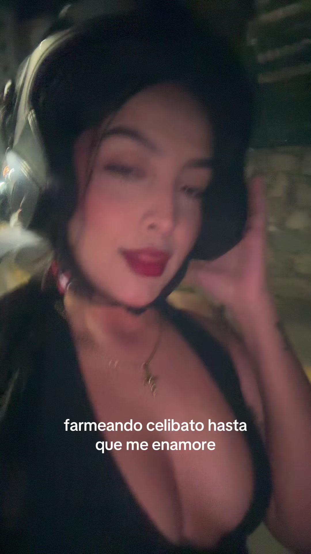 @anivaleencia