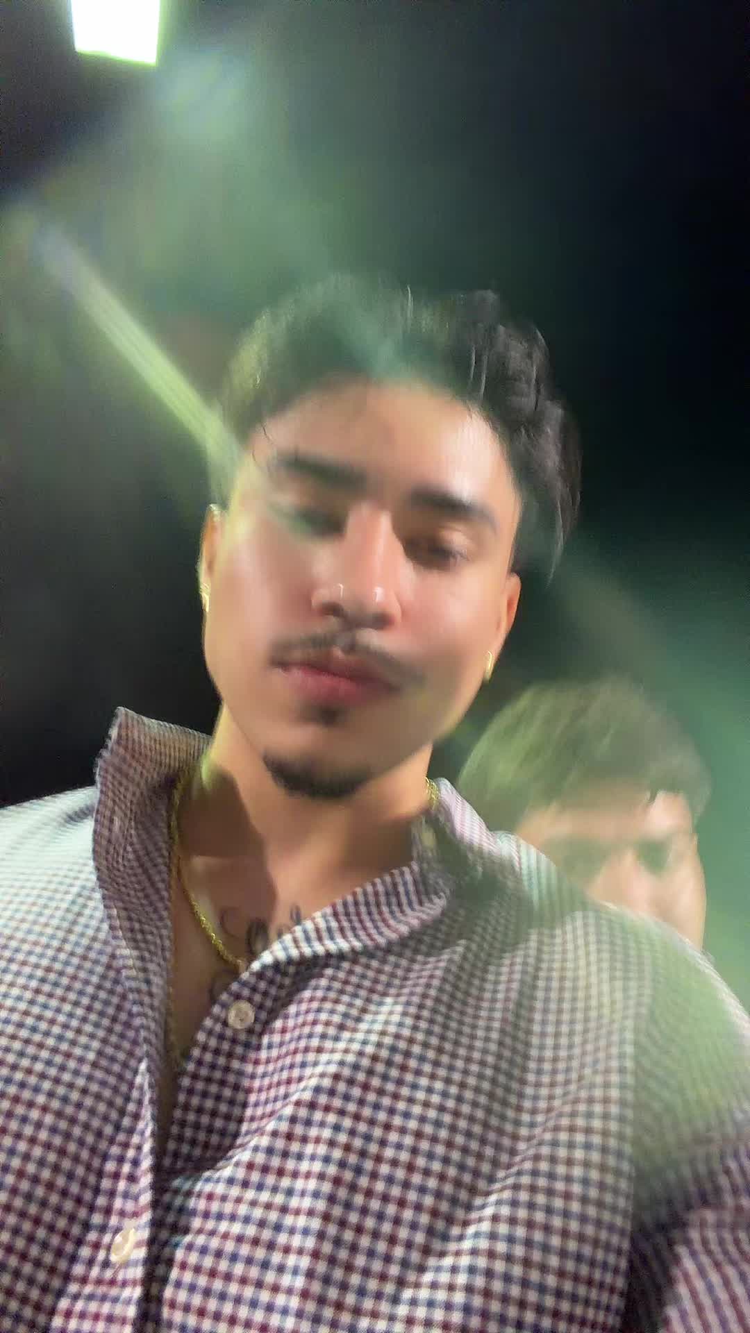 @Iz.dm_
