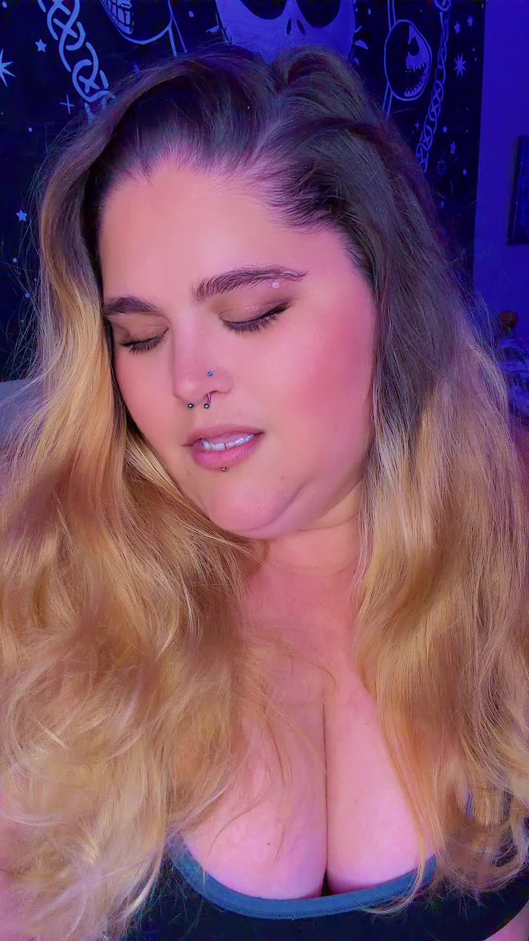 @Devil_angel_08