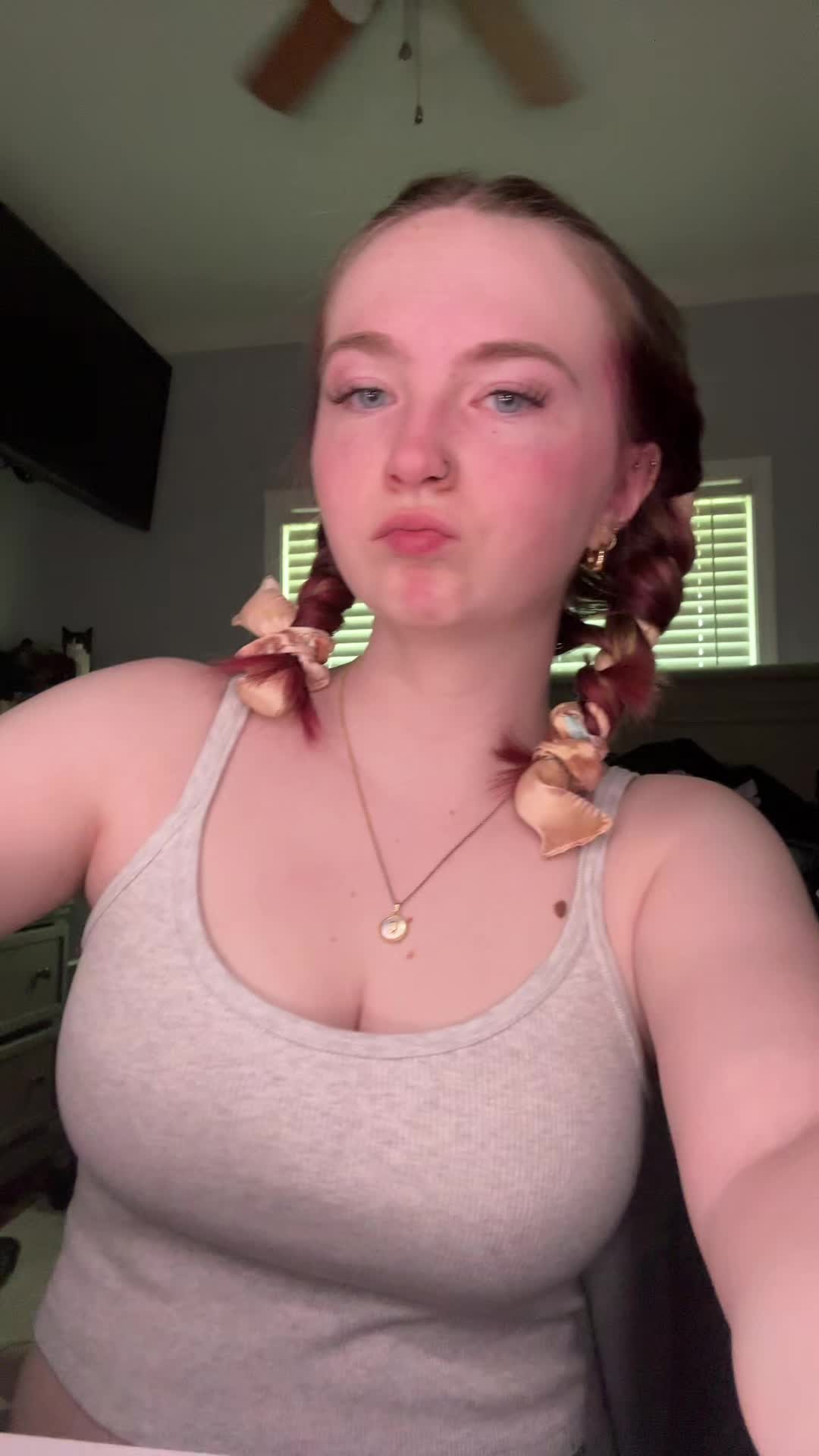 @carly🦨