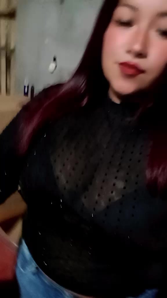 @Andrea 🦋🍒
