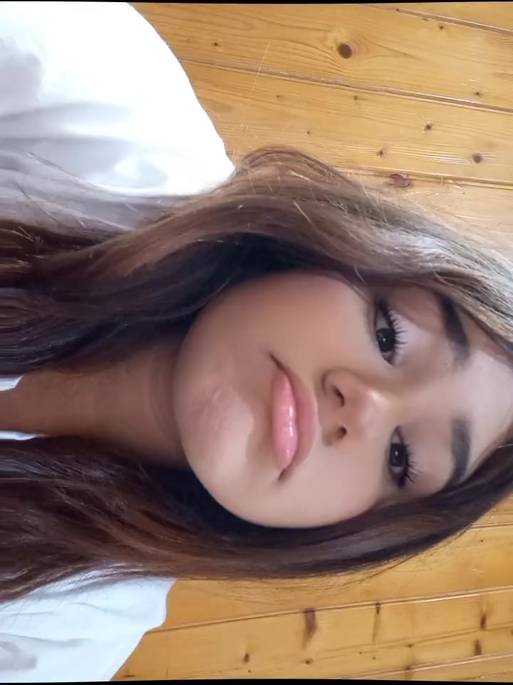 @Liana_jennie🤎🌊