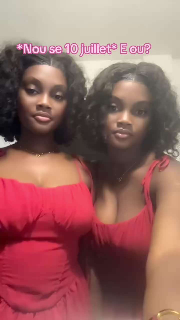 @Twins10👭😘