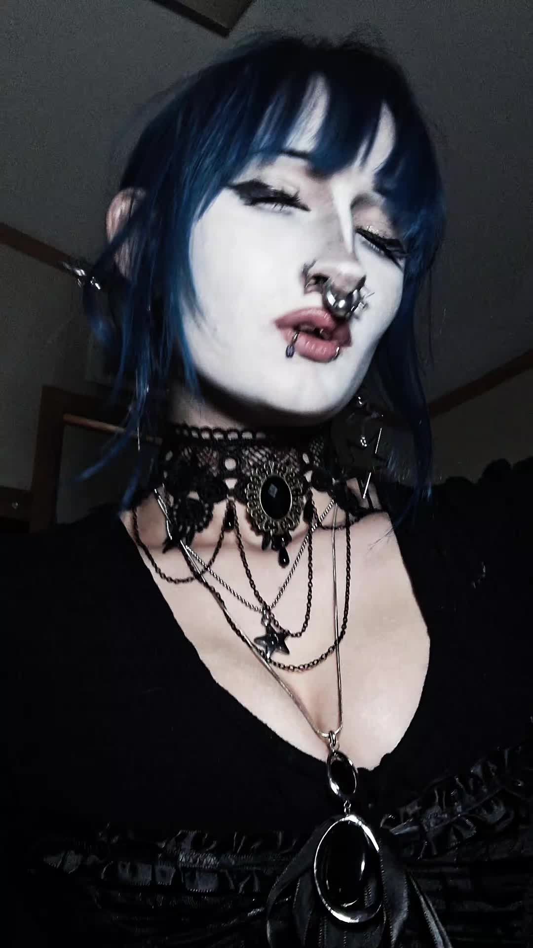 @࣪࿔་༘୨˖꒰ঌVeil໒꒱˚࿔་༘࿐