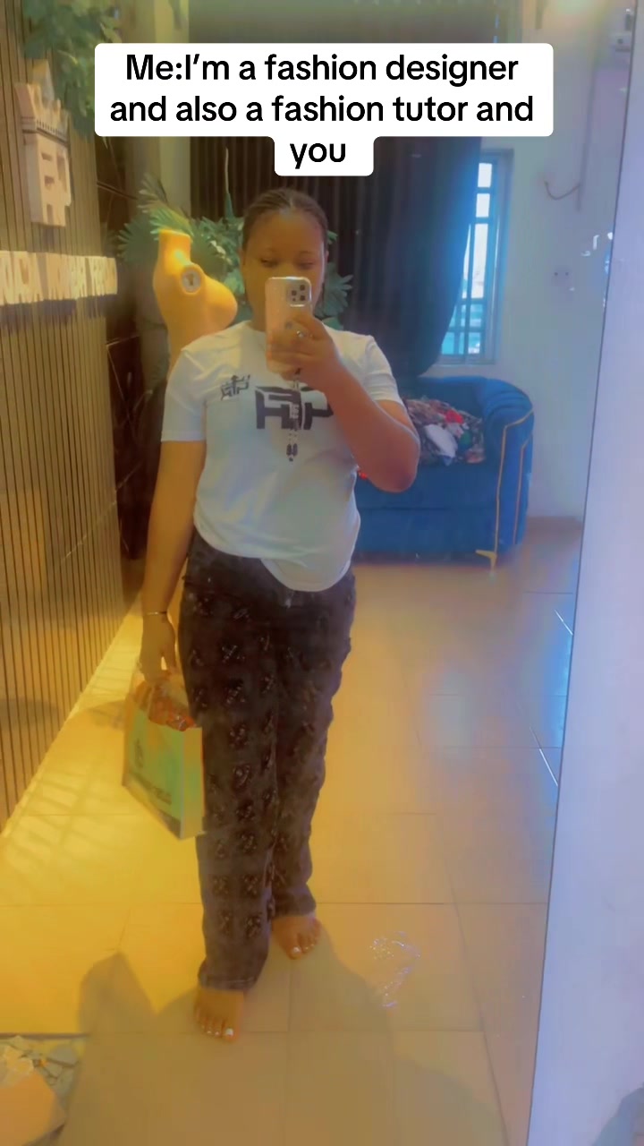 @Glossy Fashion Hub