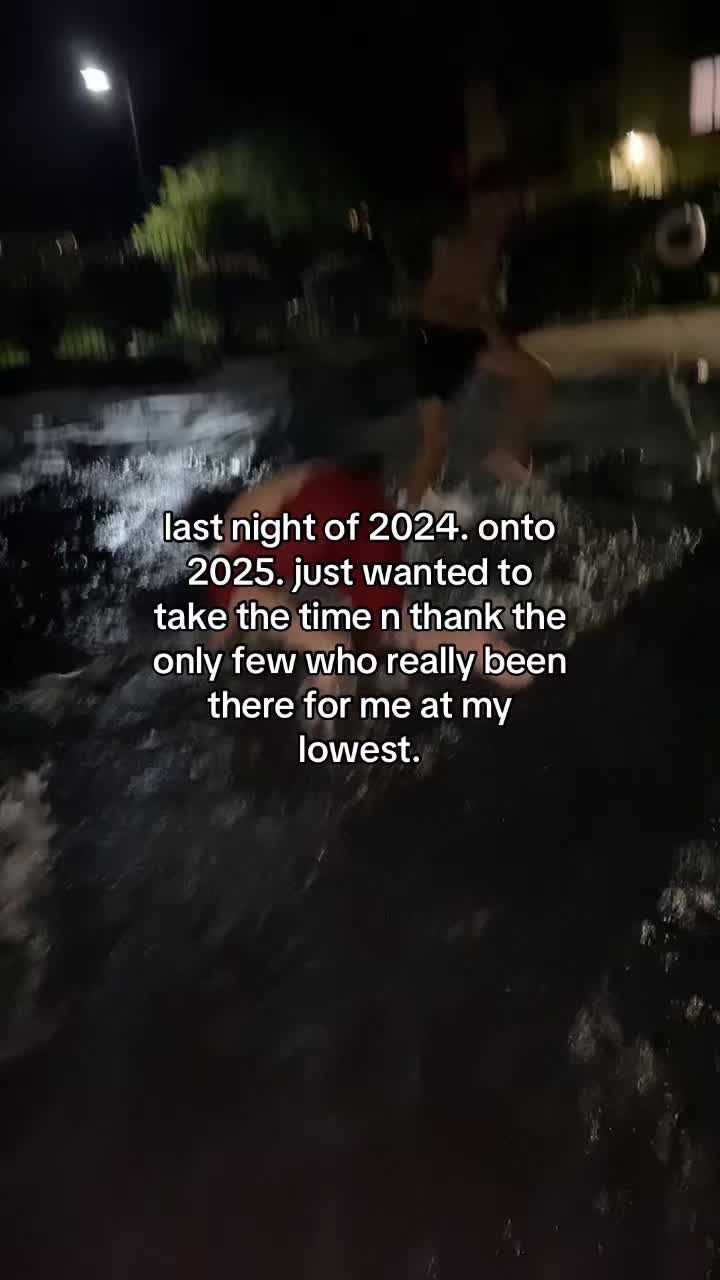 @WhoisMeech__