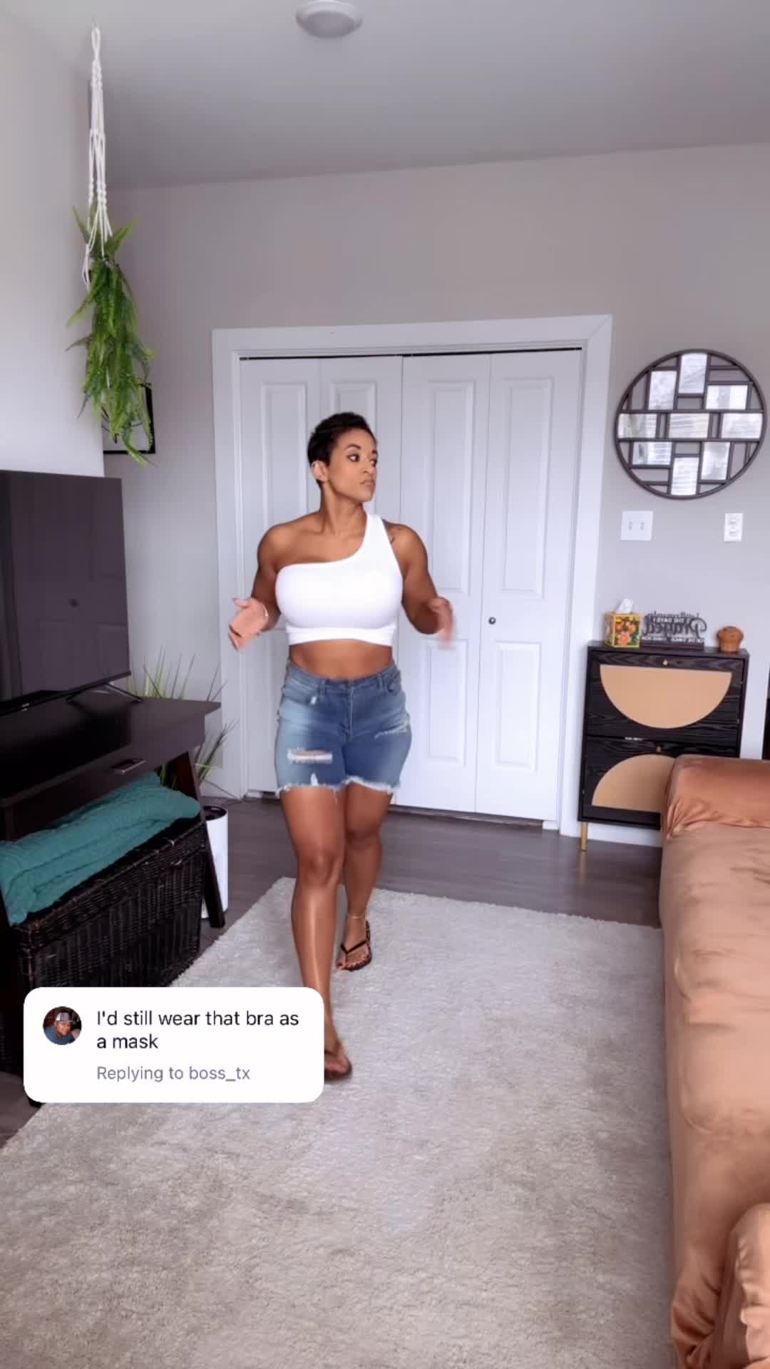 @Jazmondmonique