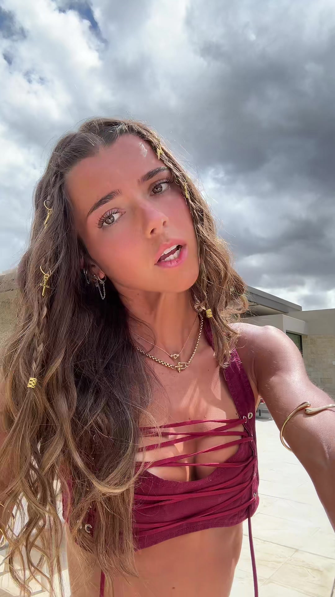 @elleschuppann