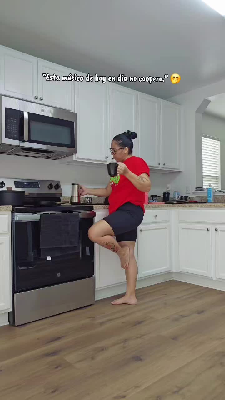 @Yadiranegron
