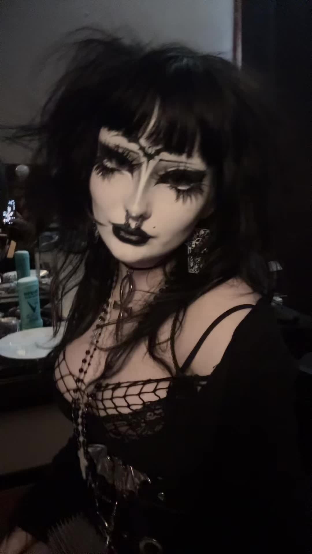 @🦇☥ ᘿᒪᒪᗩ ☥🦇