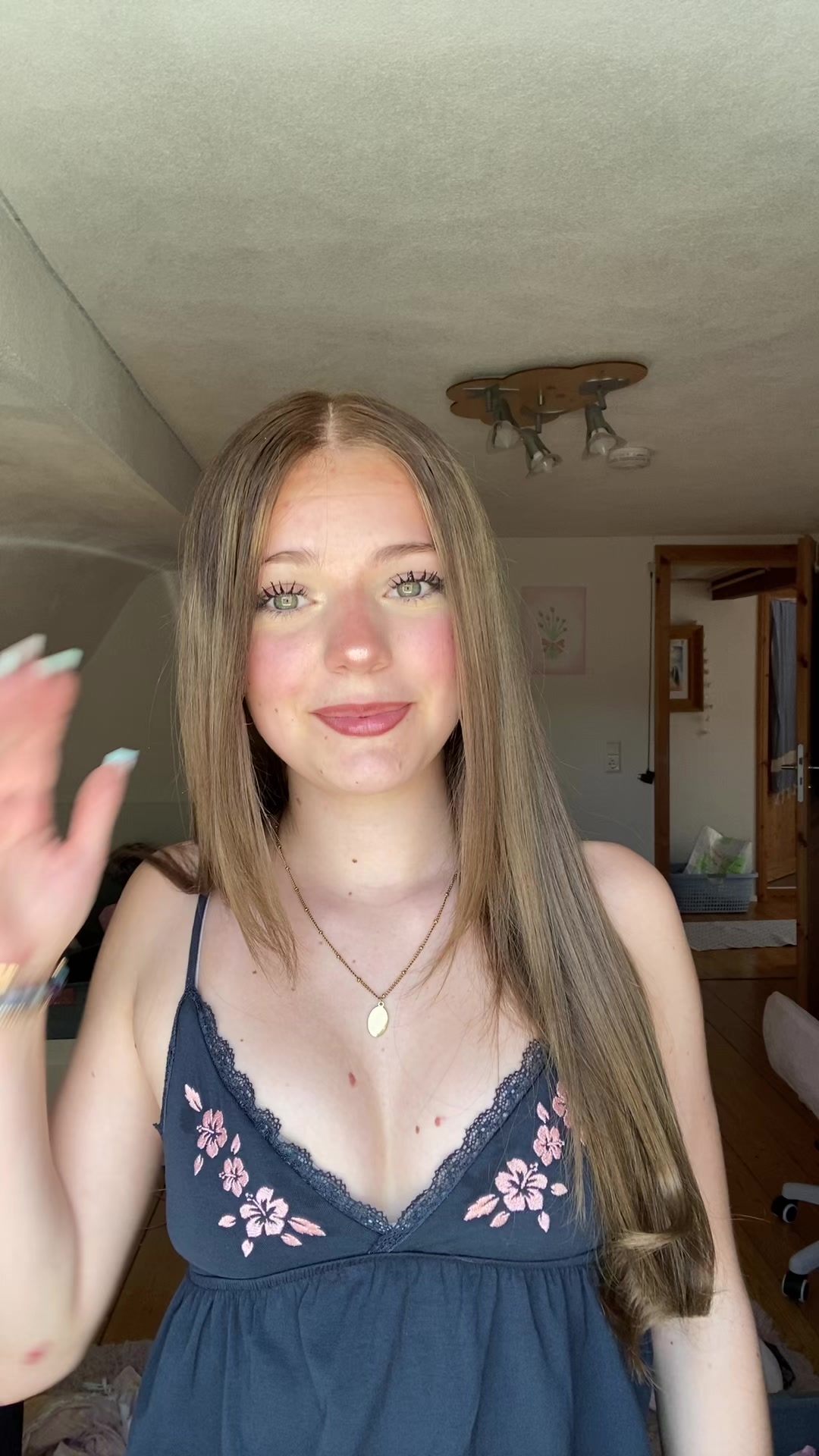 @𝑀𝑜ℎ𝑖𝑛𝑖