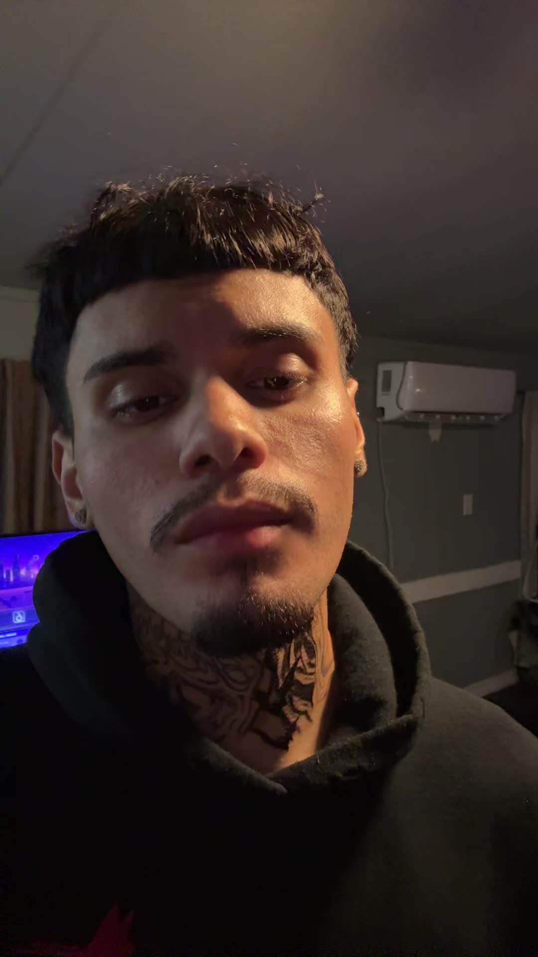 @e