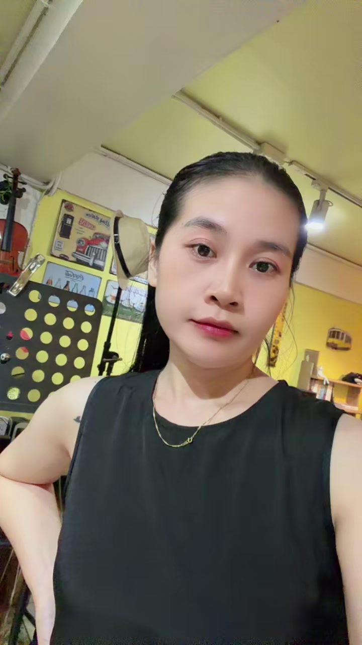 @นิสา