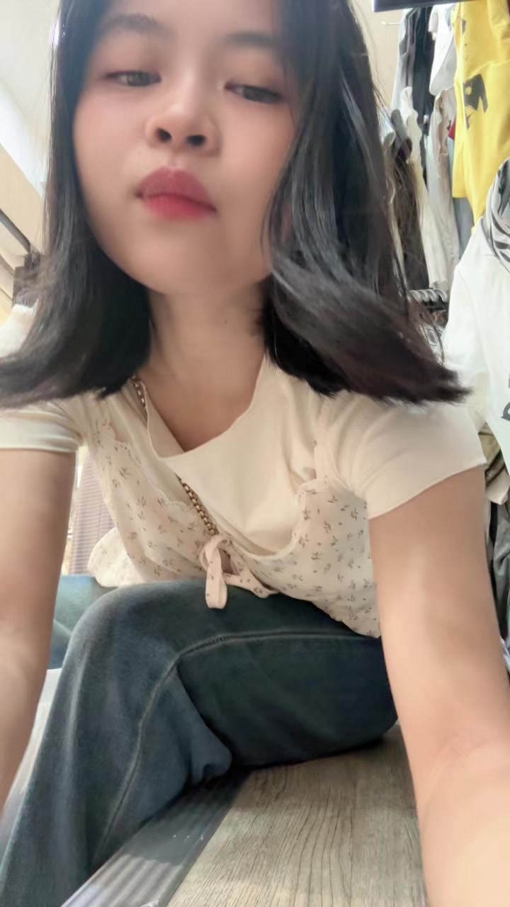 @𝐿𝓎 🫧