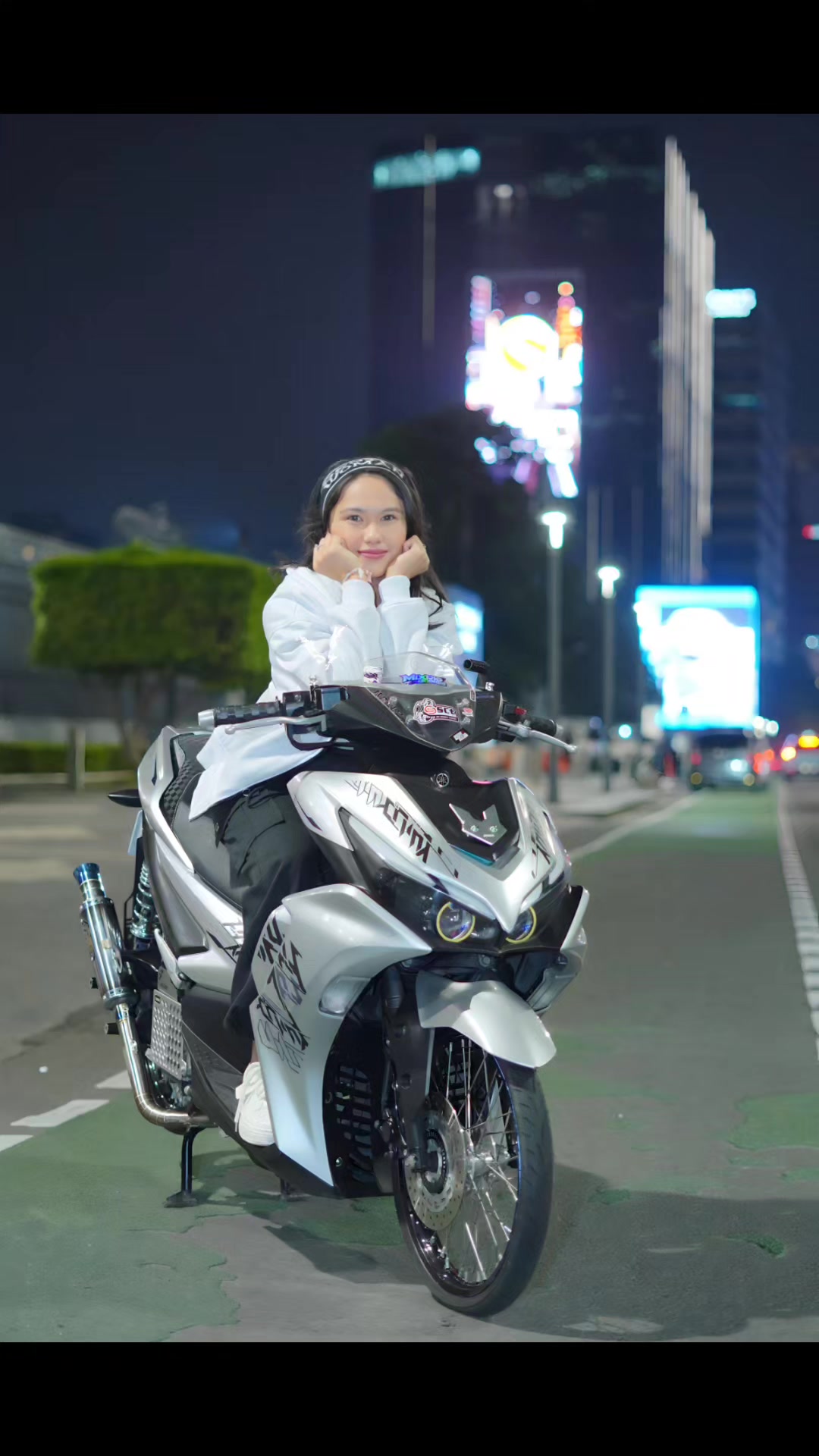 @OTOYphotograph