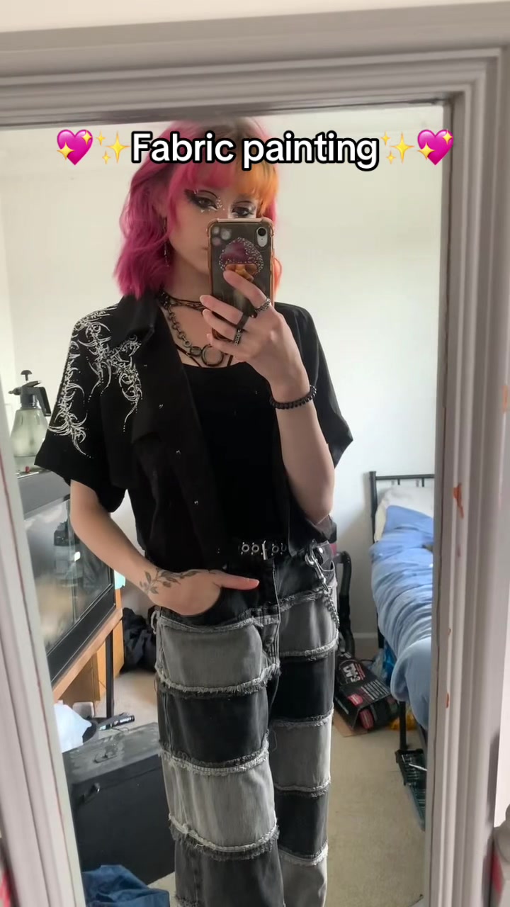 @‘That Pink Haired Girl’
