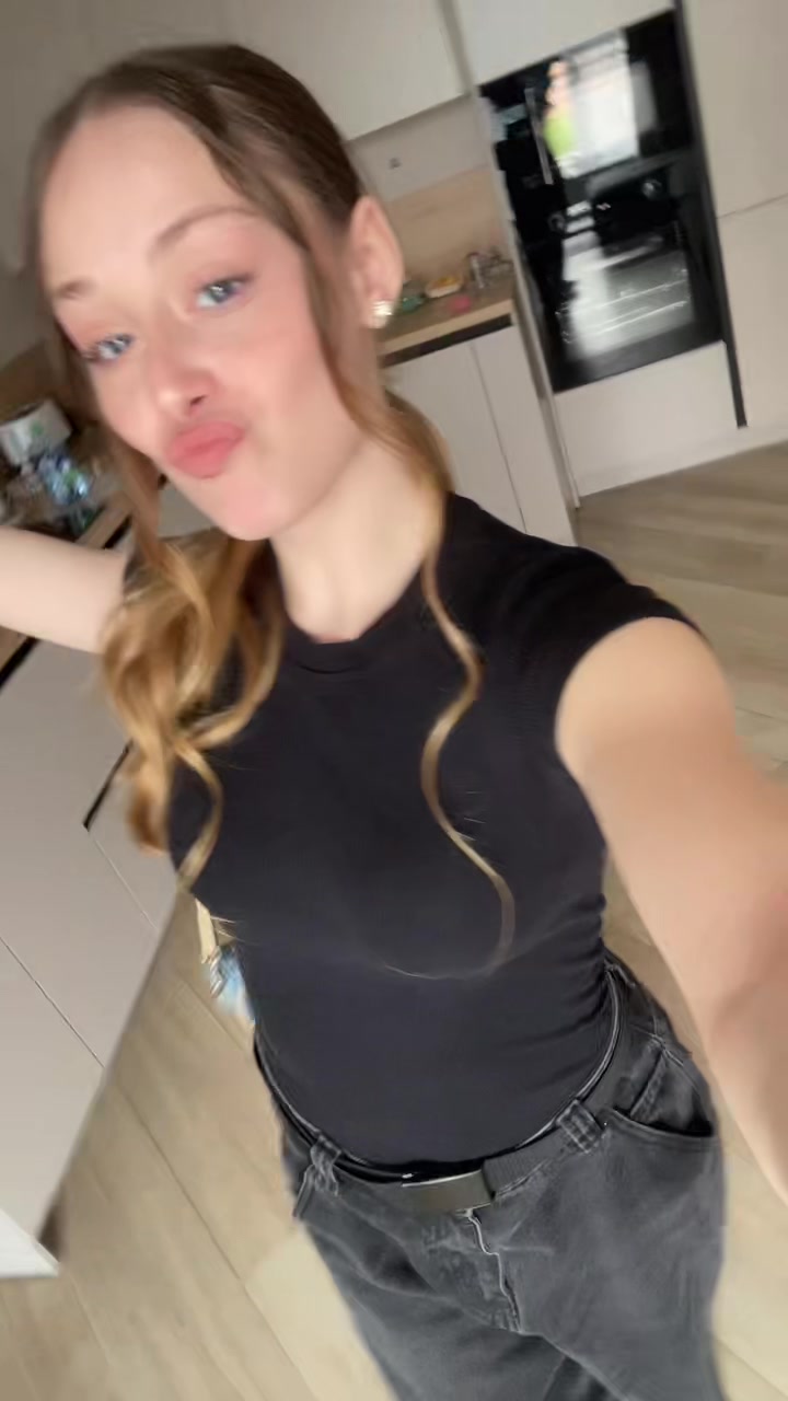 @Бисик🤍