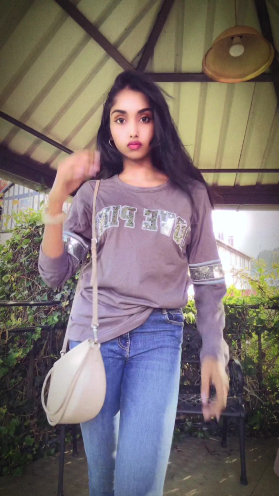 @sheneliromaya