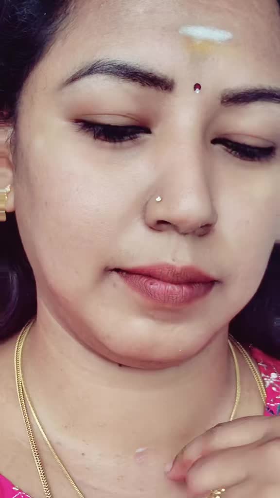 @KaraikudiPonnu_Leka