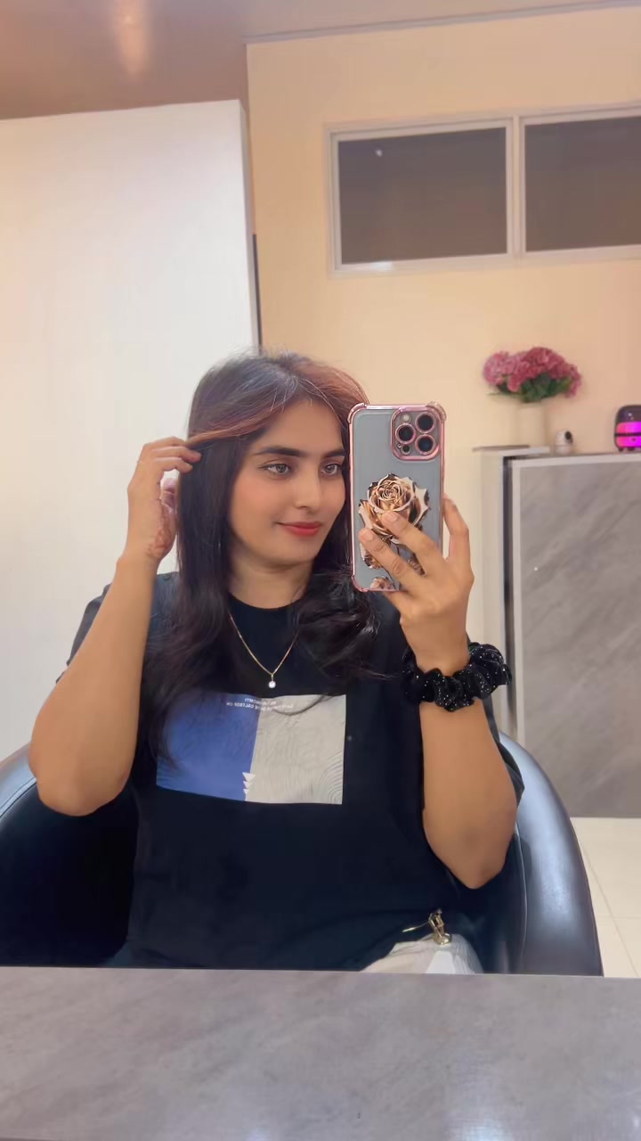 @Cinderella 🧚♀️💖 ( ZINDY )