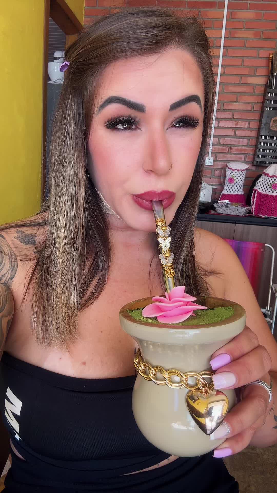 @Viviane