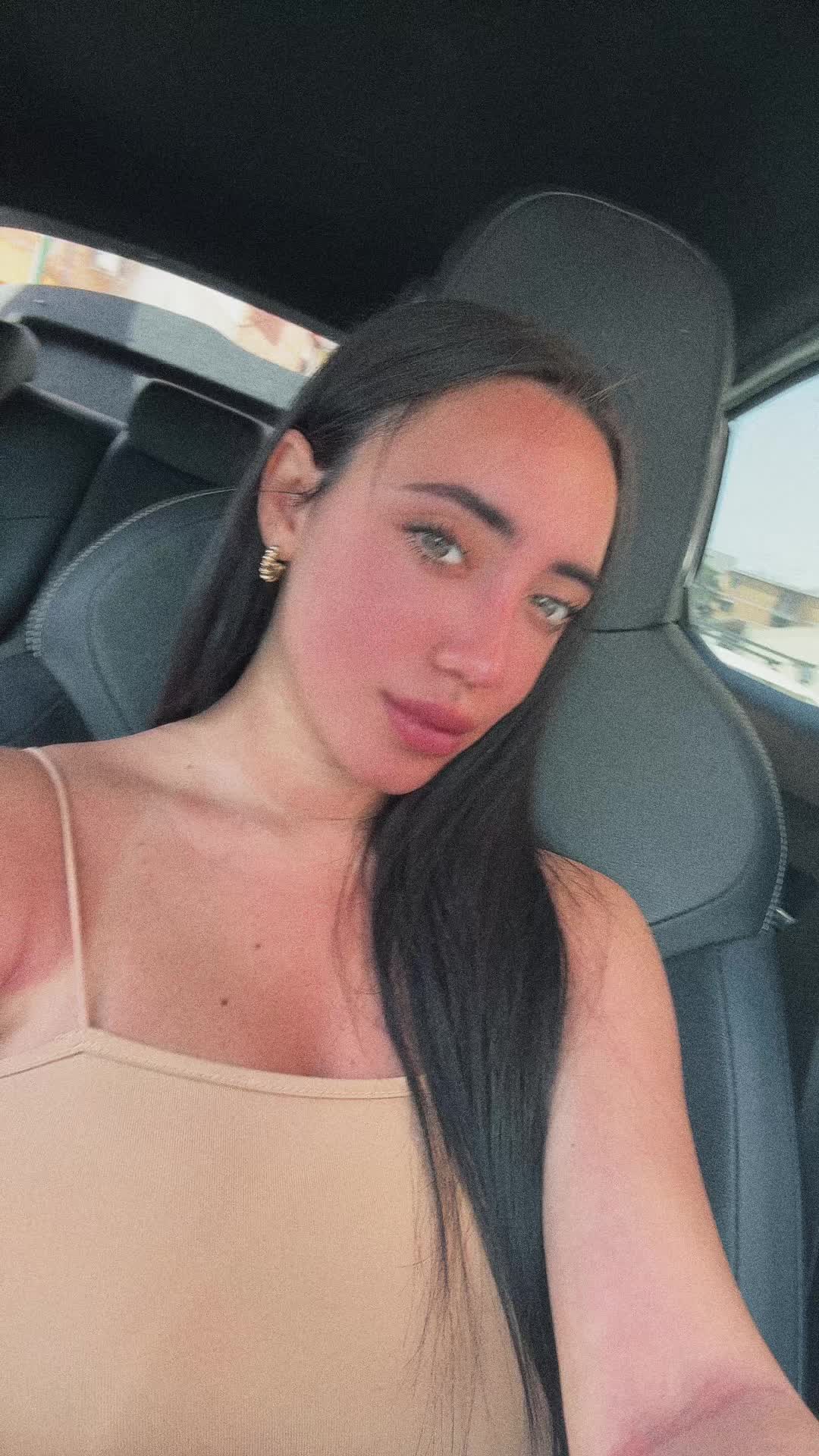 @𝓛𝓮𝓼𝓼𝔂🖤