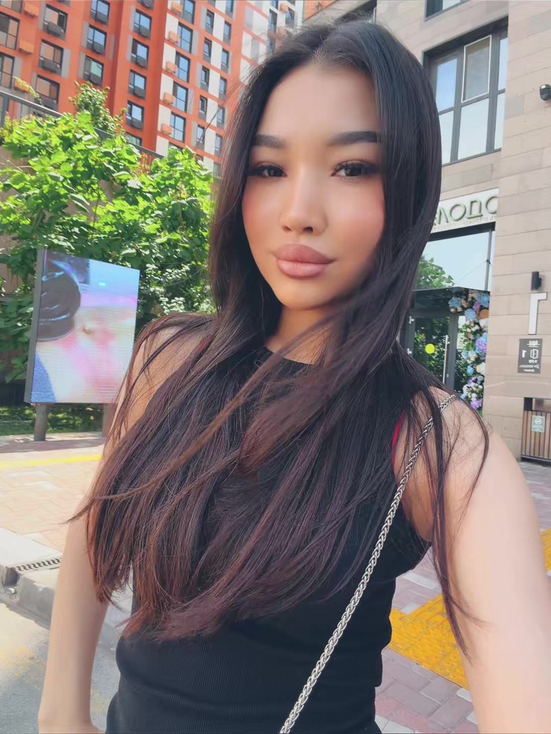 @_itsademi