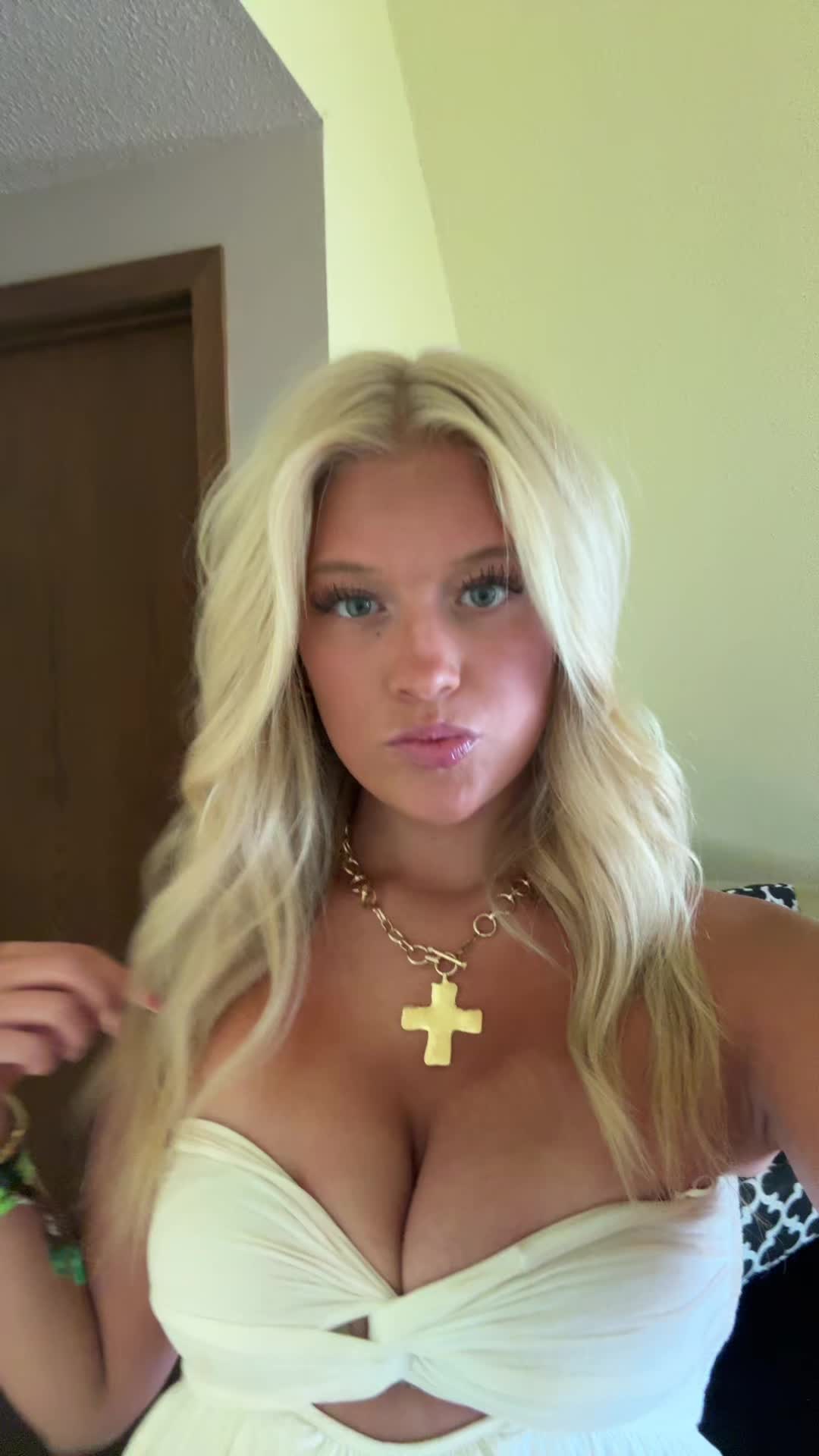 @emmadoeslife