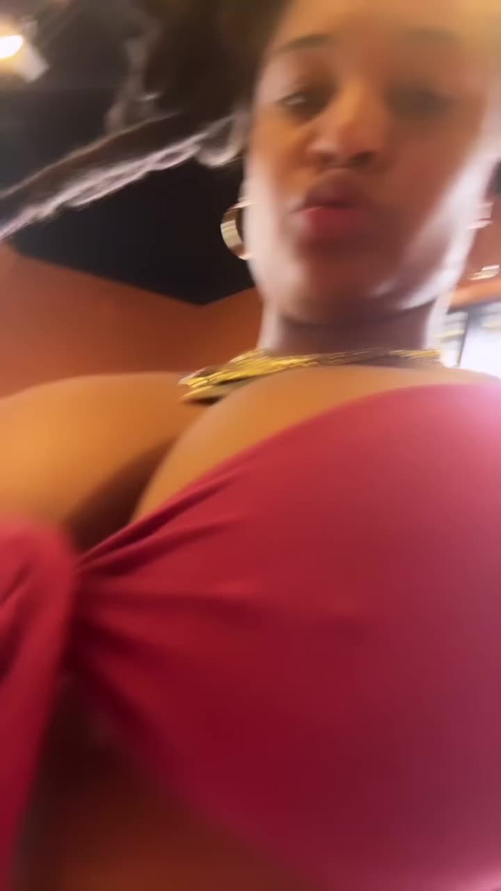 @Fineassyellatrucking