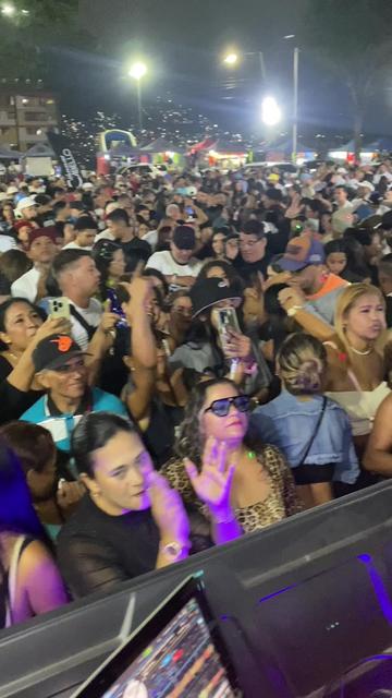 @DJANE ISLEYER LA DJ LATINA VZL