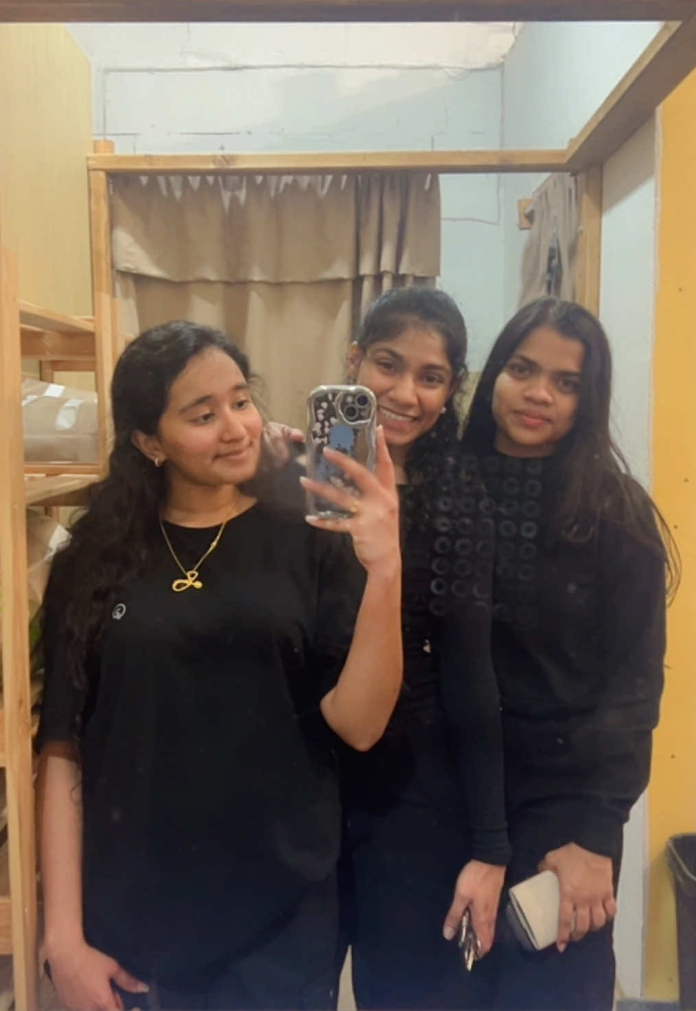 @Varshi_ka_28