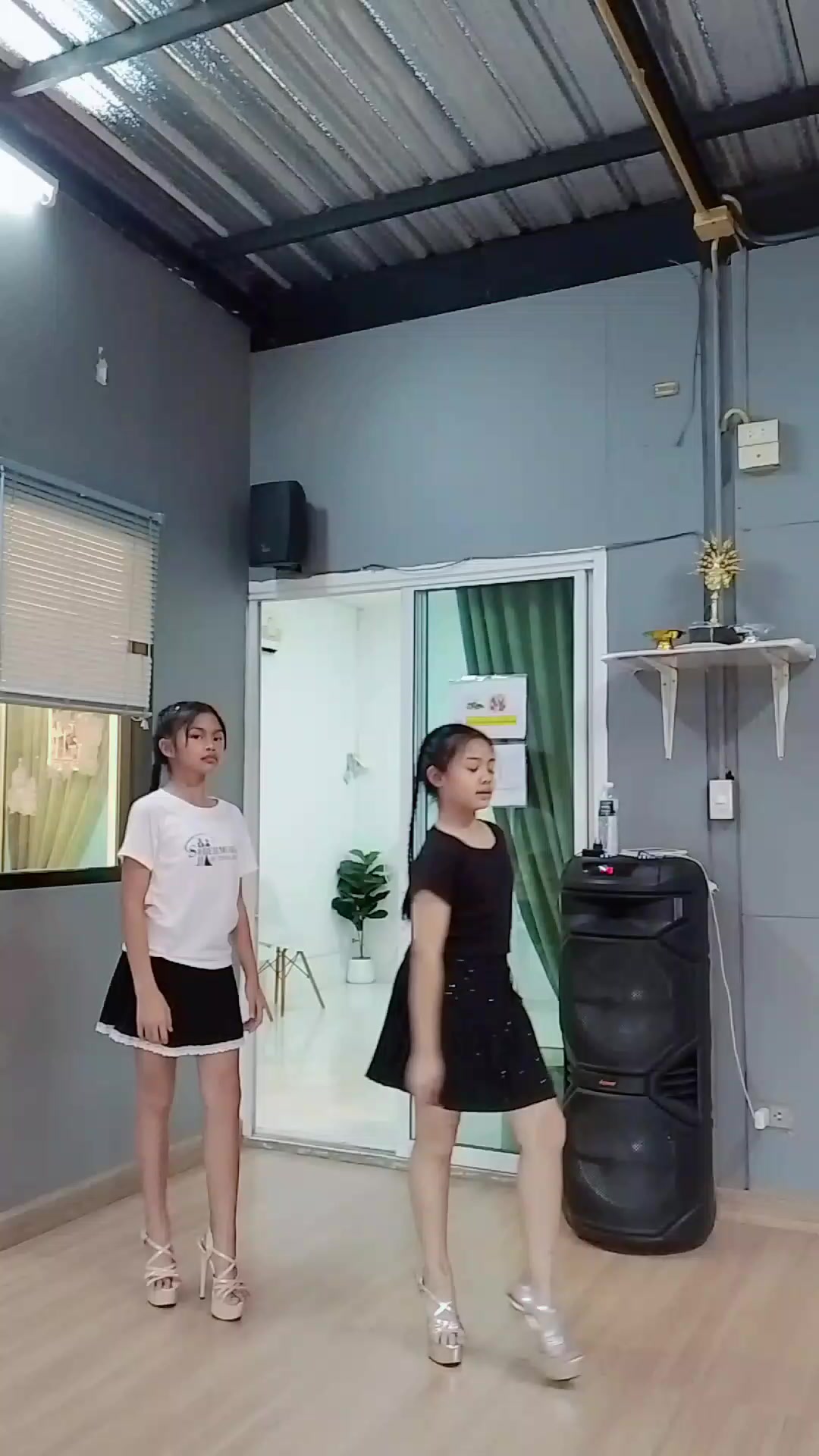 @กิ่งแก้ว