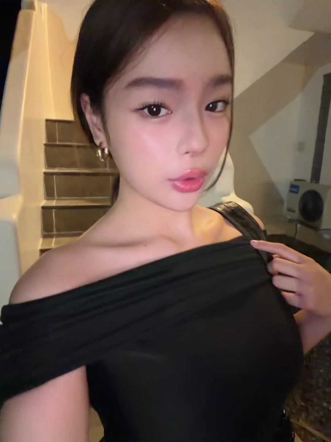 @𝘭𝘪𝘯𝘻𝘪