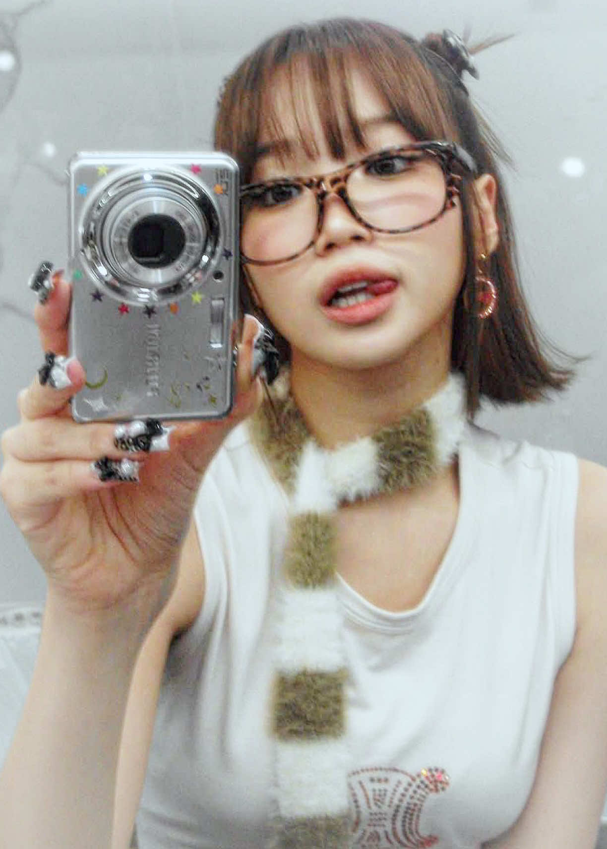 @๐๐จ๐จ๐ง๐๐ก๐ข๐ฉ