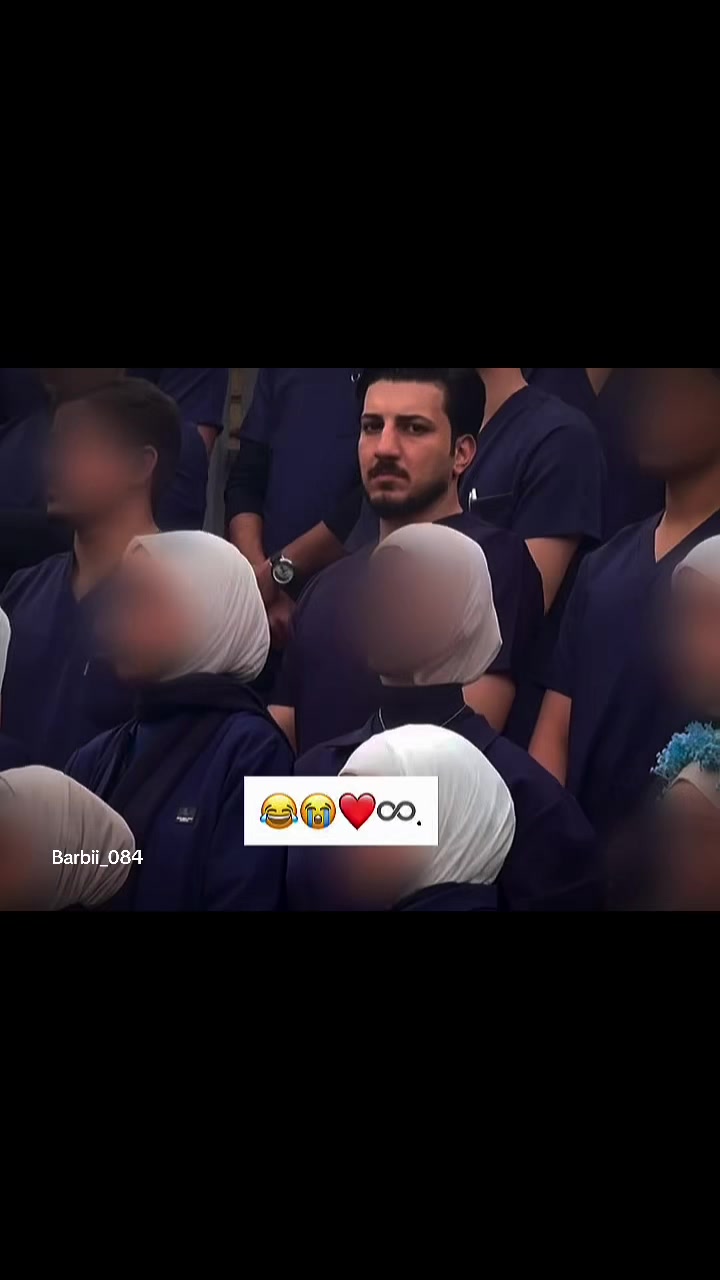 @﮼باربی 𝐁𝐚𝐫𝐛𝐢𝐢 🦅🖤.