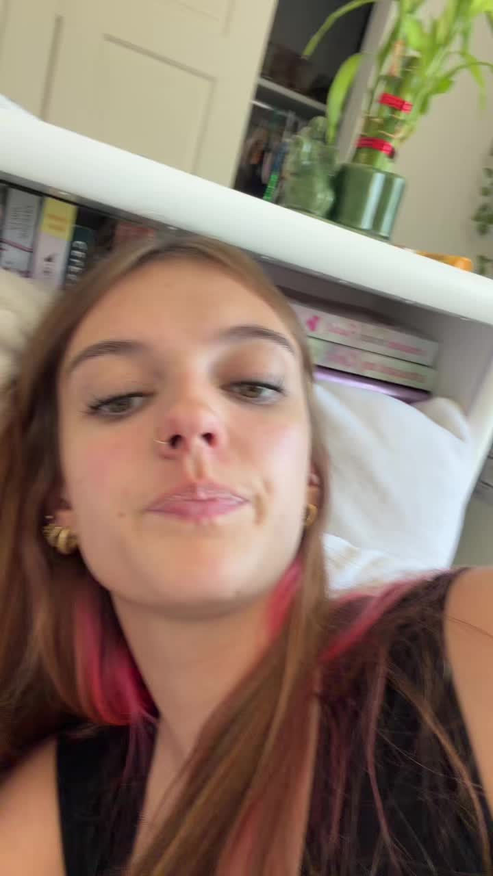 @🦄
