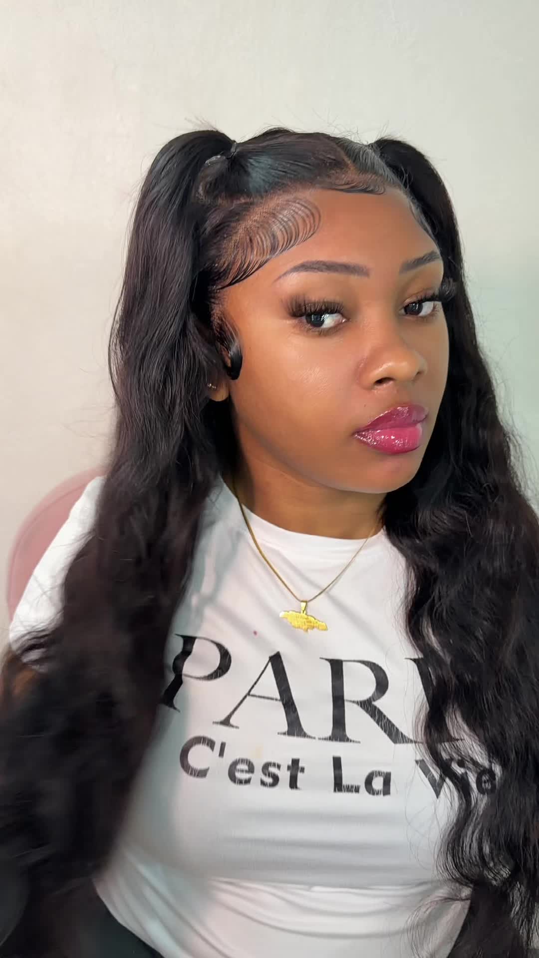 @Sharii | Wig Influencer