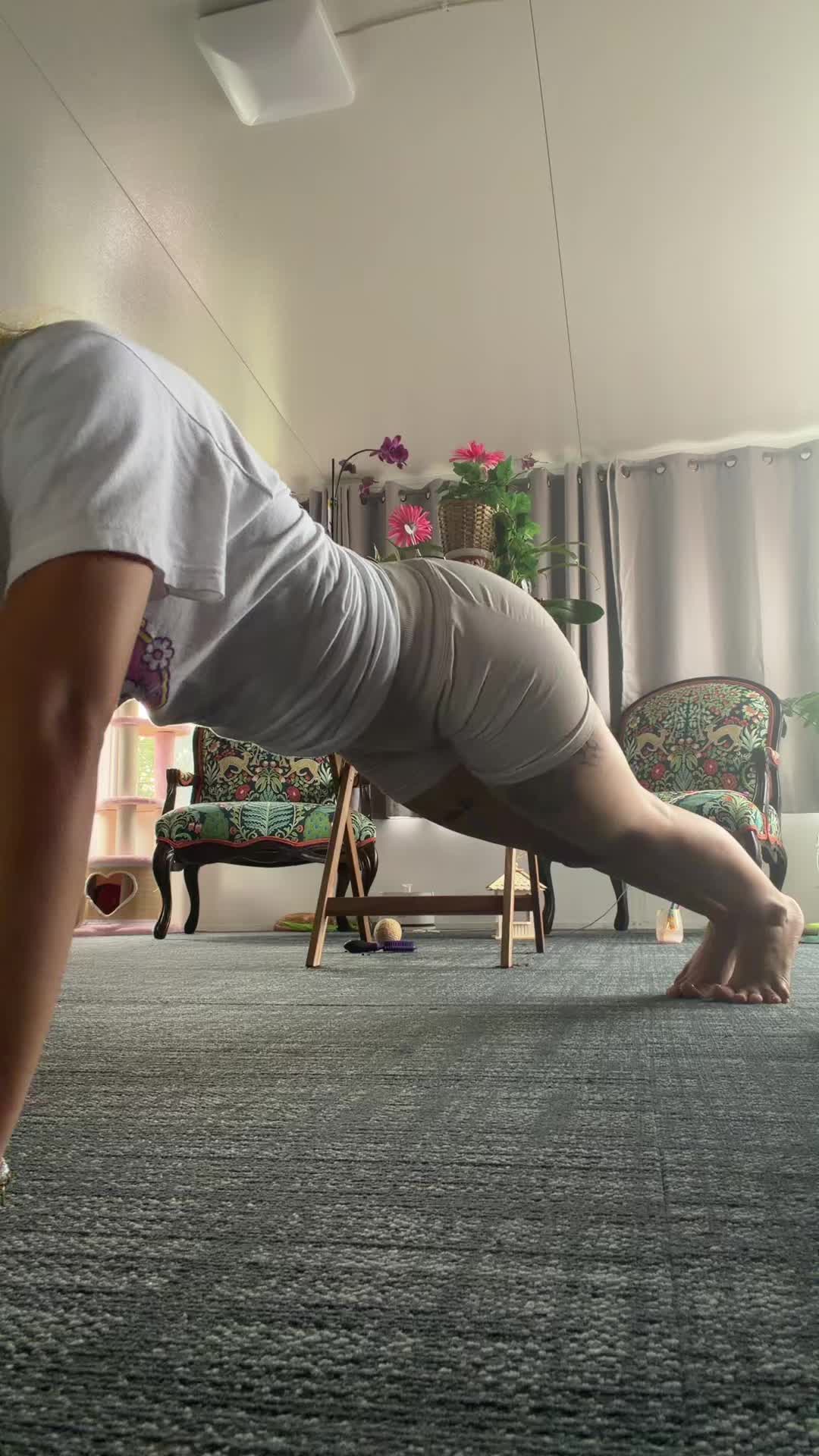 @Angietowers