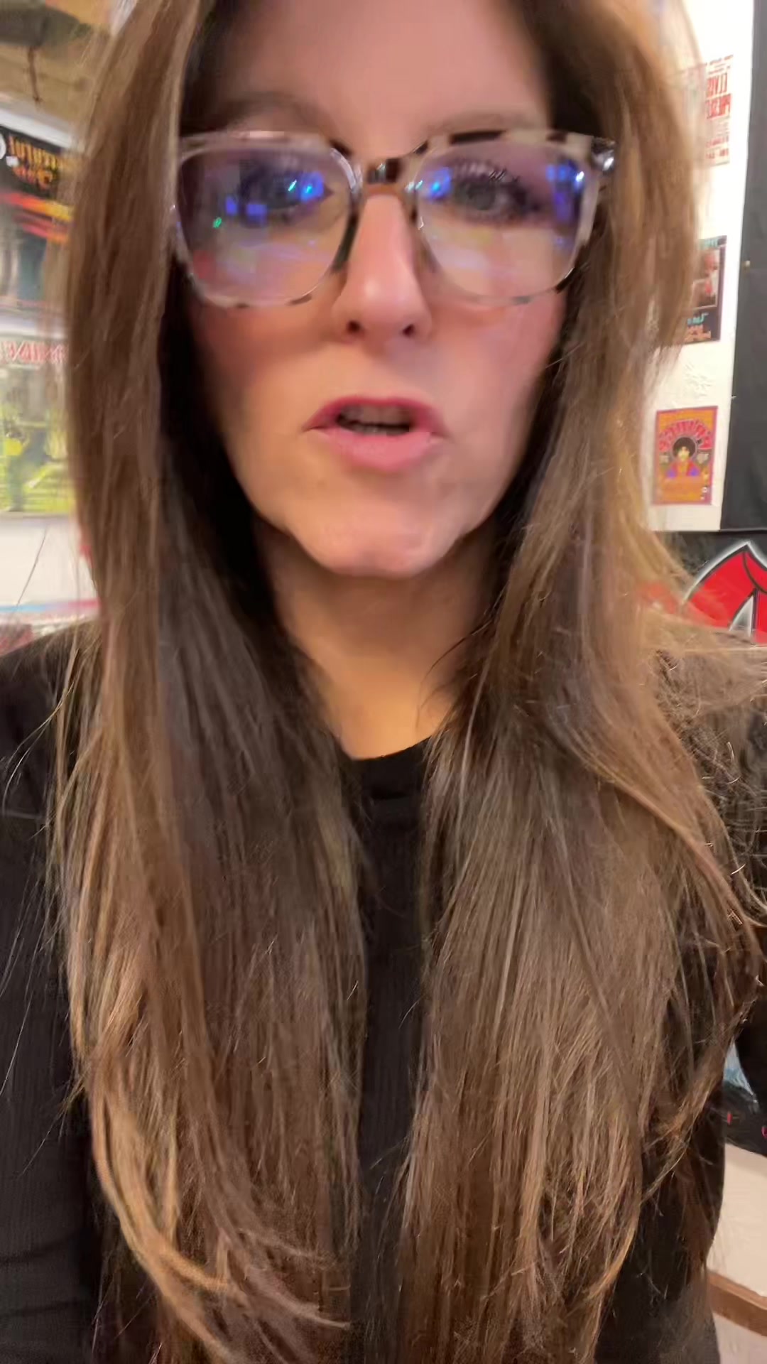 @JuliaGhoulia