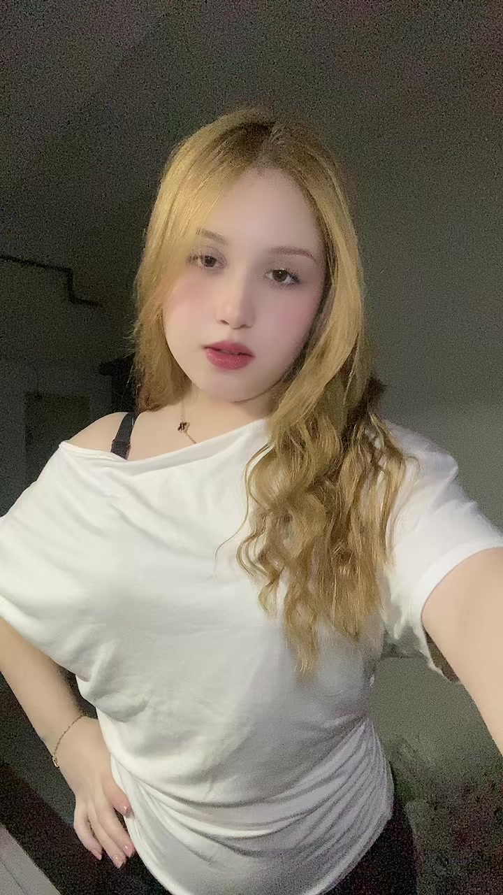 @laraabsk_