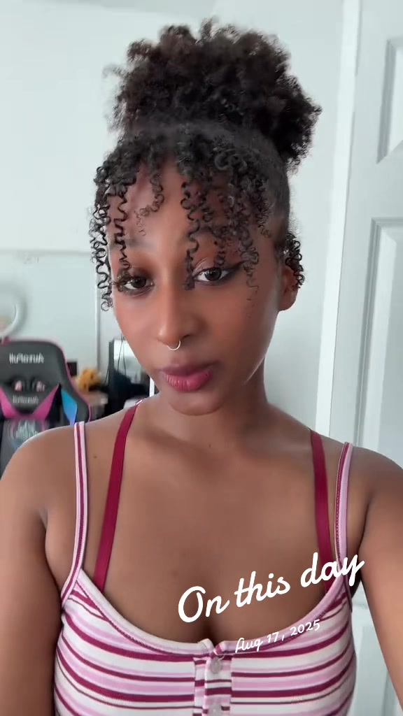 @Liv