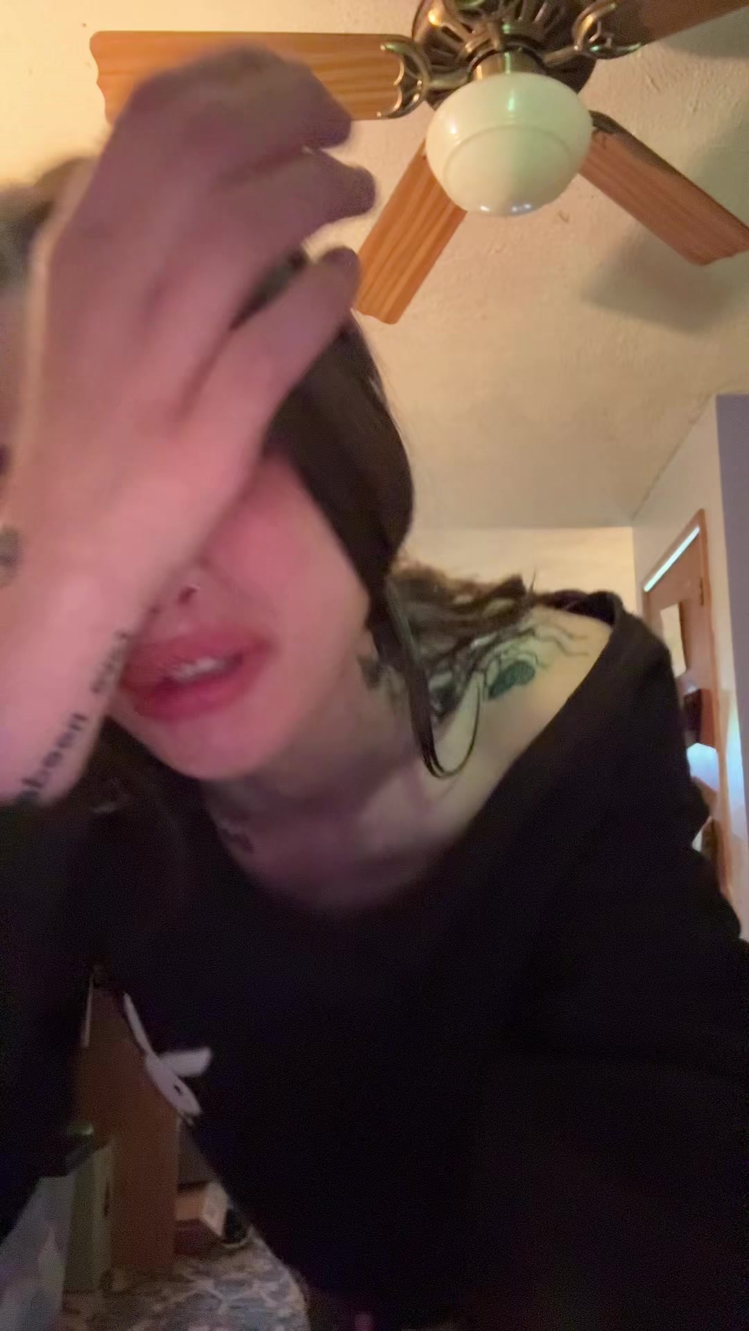 @T