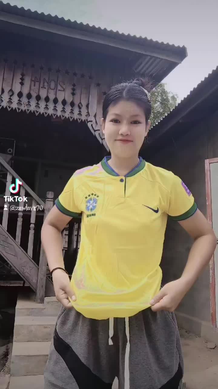 @🍀ထိုင်းရောက်🍀(စိုက်ခြံသူလေး)